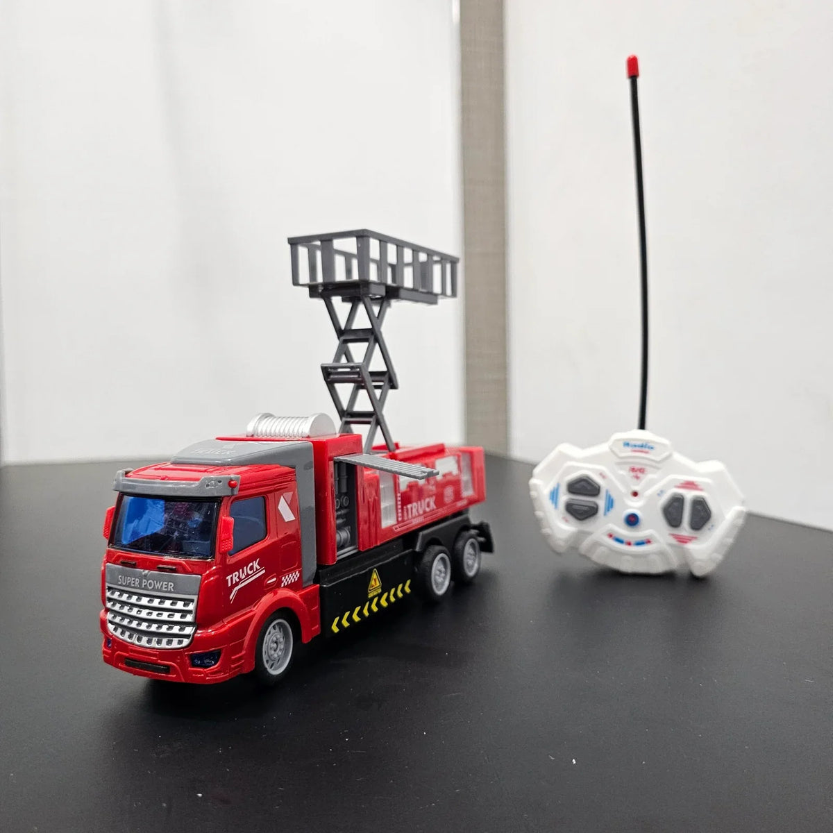 Super Fire Truck R.C. Truck (Without Battery)