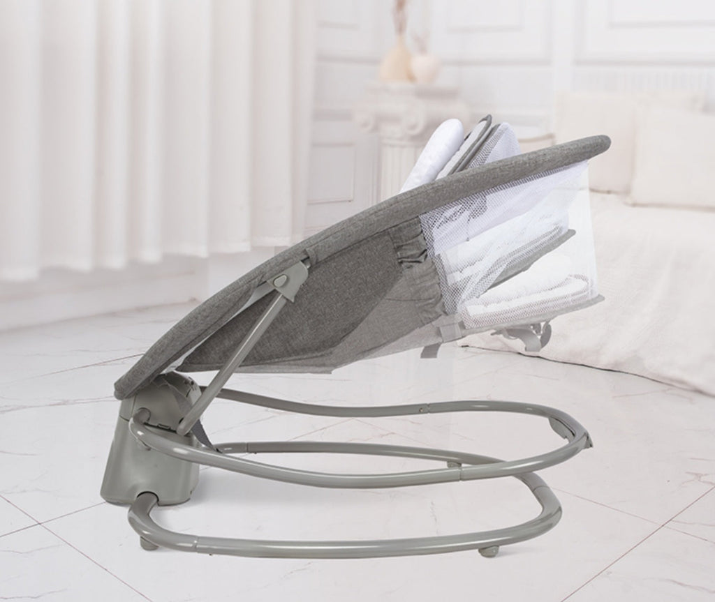Mastela 4-in-1 Multi-Functional Fold-Up Bassinet
