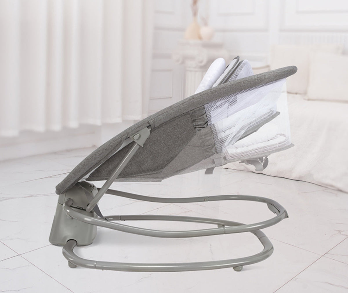 Mastela 4-in-1 Multi-Functional Fold-Up Bassinet