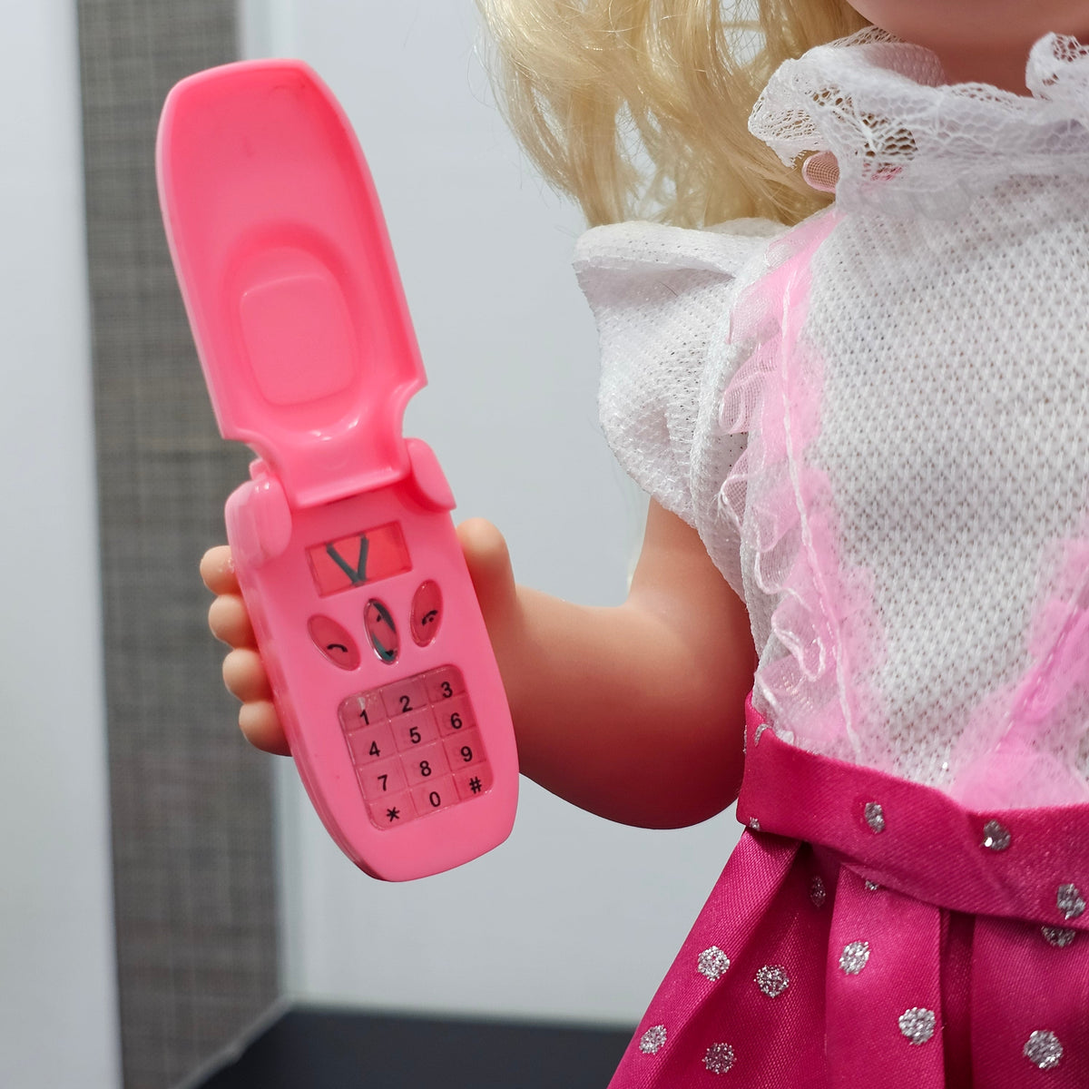 Happy Girl Doll – “Hurry to Come and Play with Me”