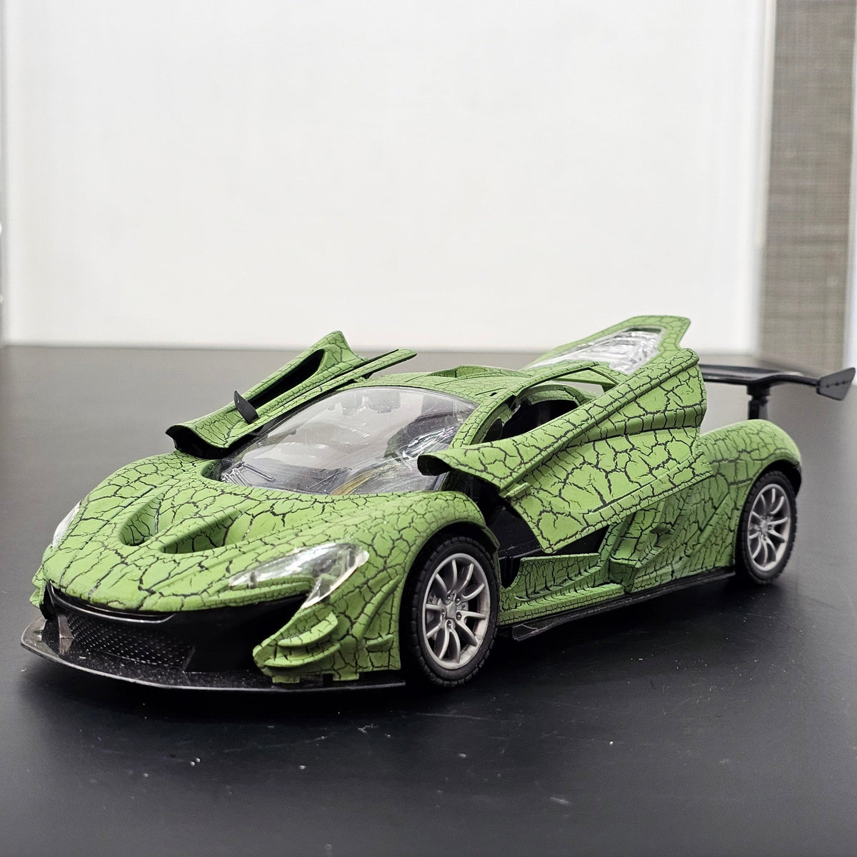 1:18 Scale Sports RC Car – Multi-Directional Control & Cool Lighting