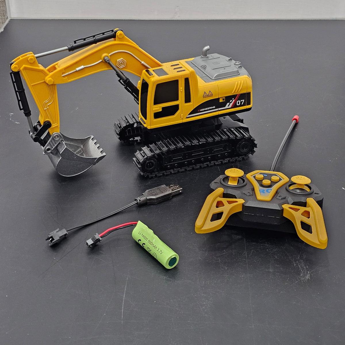 Heavy Truck Construction Team – 11CH Remote Control Truck with Spray & Max Power