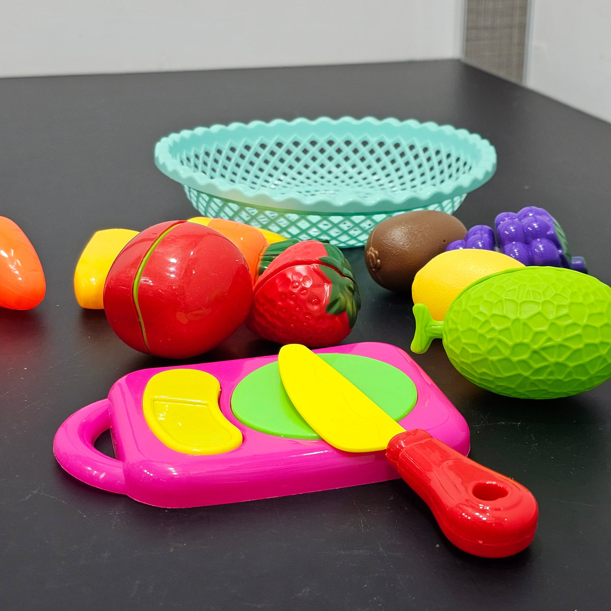 Cutting Fruits Toy Set for Kids – Fun Pretend Play with Safe Tools