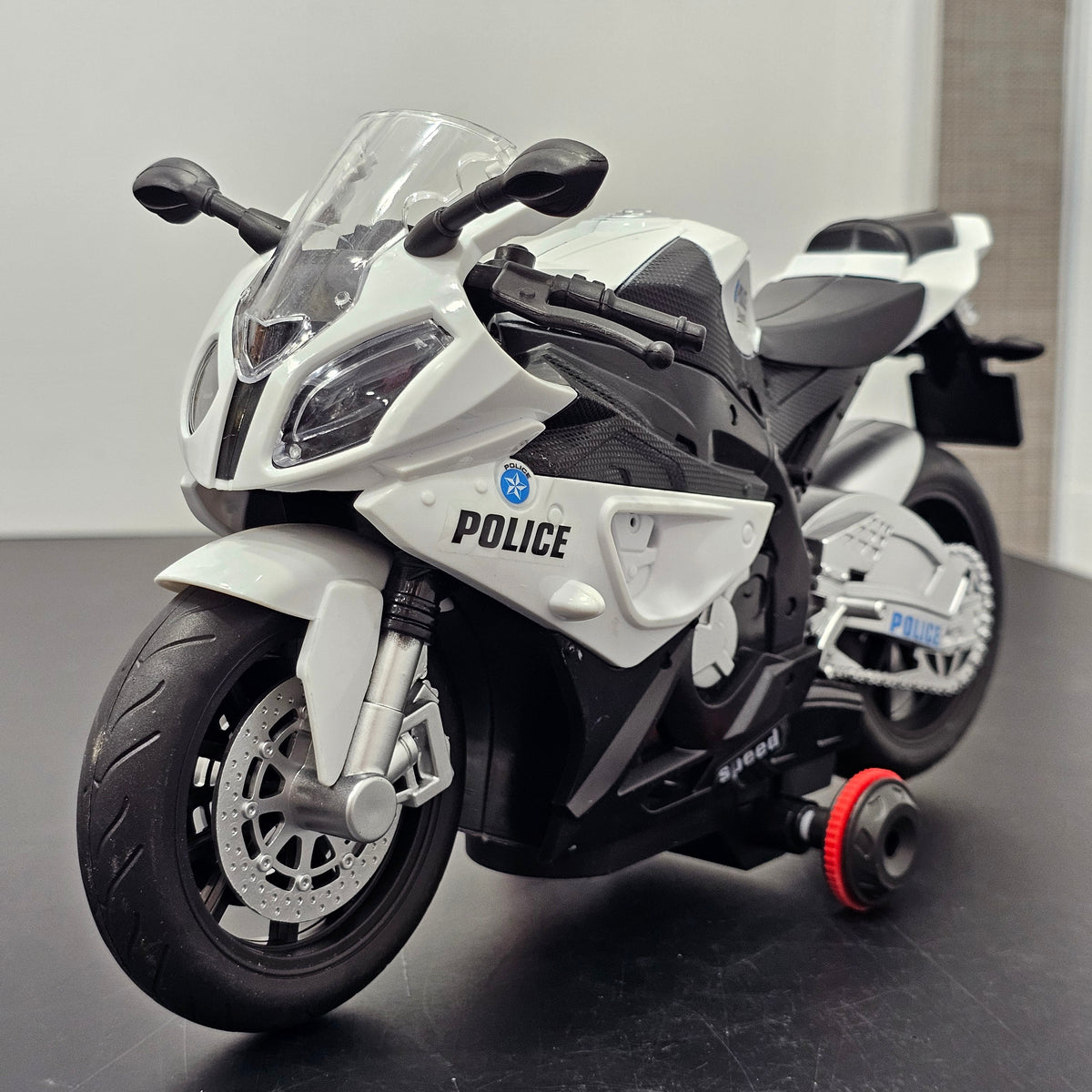 Police Moto 1:20 Remote Control Motorcycle – 360° Rotation with Light & Sound